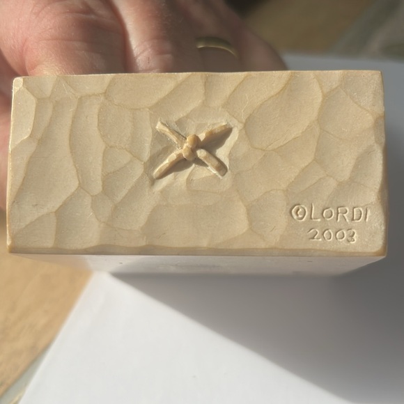 Willow Tree Friendship Keepsake Box, Forever True, Forever Friends, - Picture 4 of 5